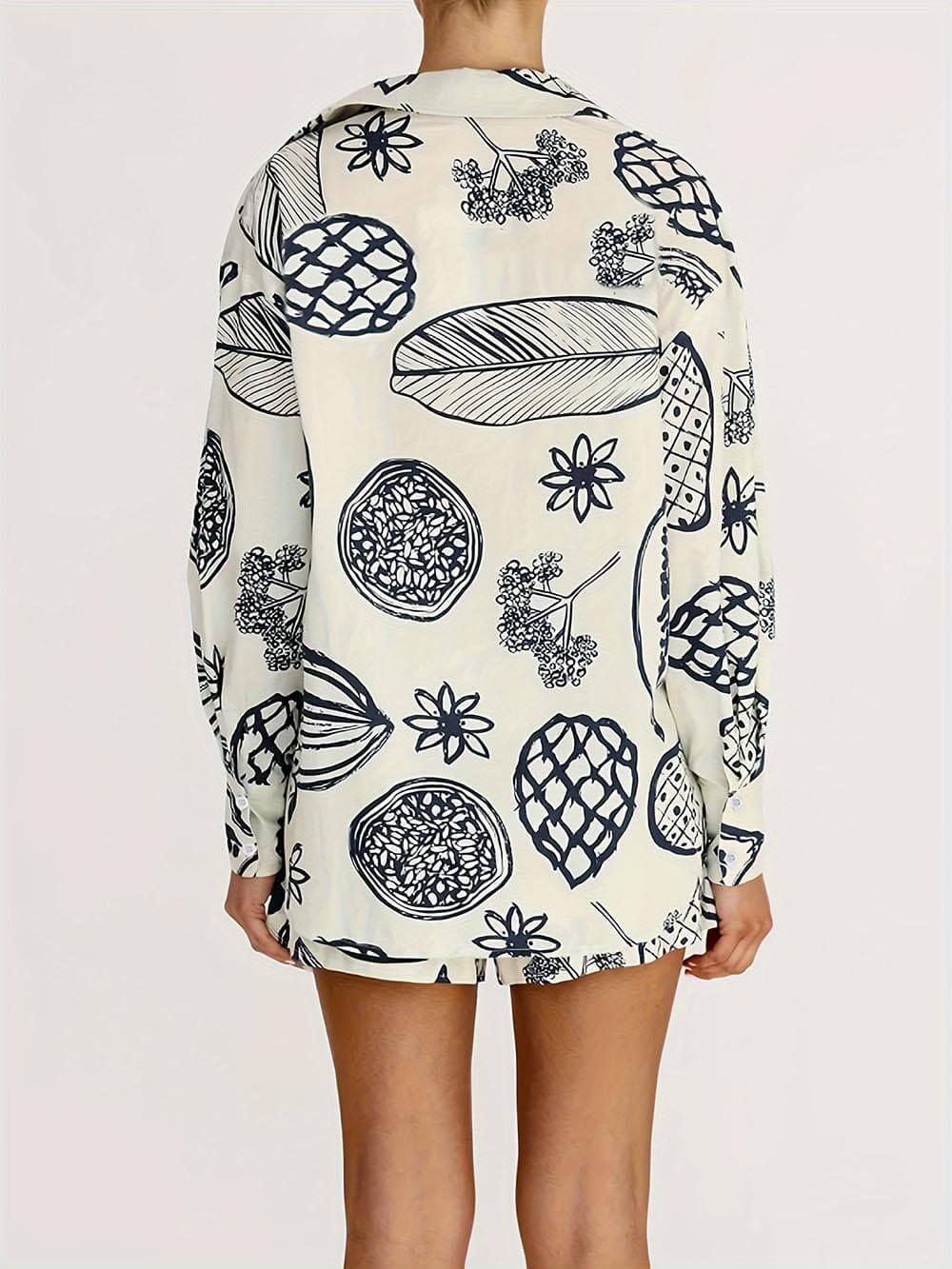 Completo estivo con camicia e pantaloncini ampi a stampa di frutta