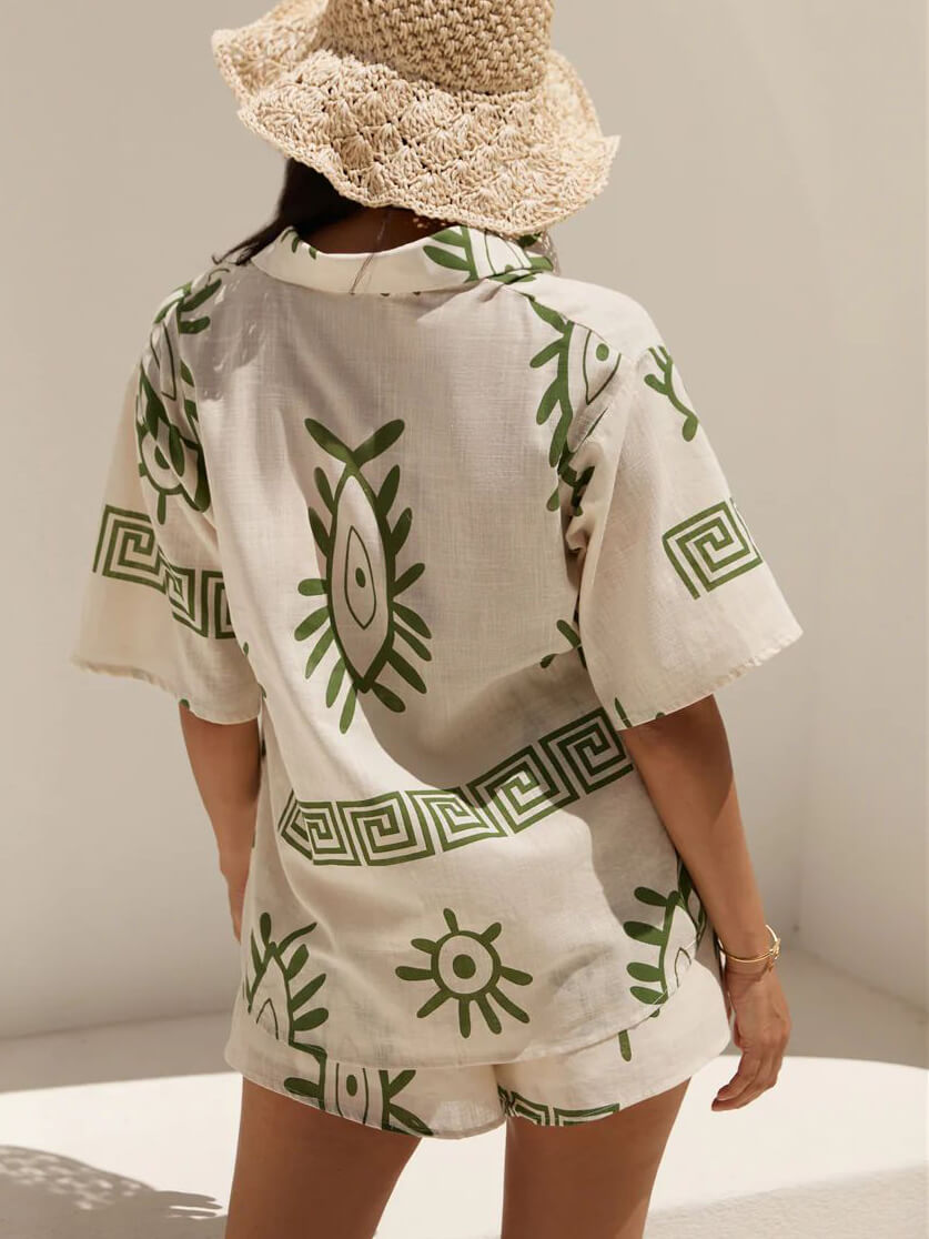 Conjunto de dos piezas con pantalones cortos holgados y estampado divertido para las vacaciones