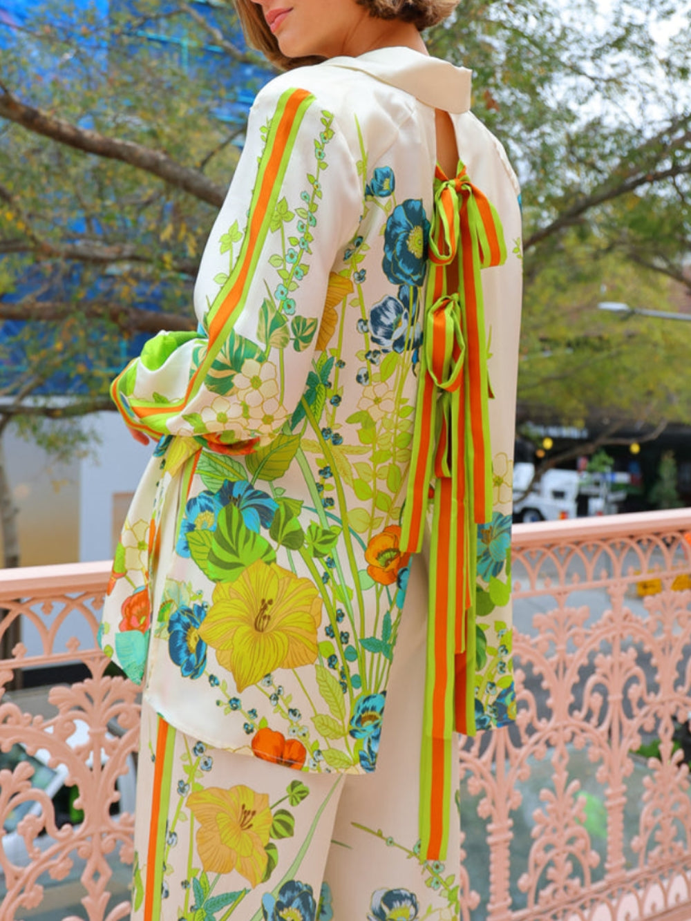Top de silueta entallada con estampado floral