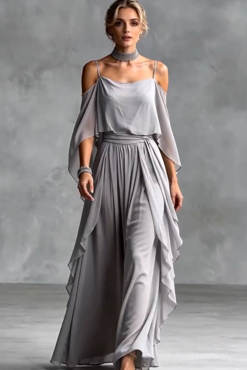 Vestido de alças com ombros descobertos e cintura subida