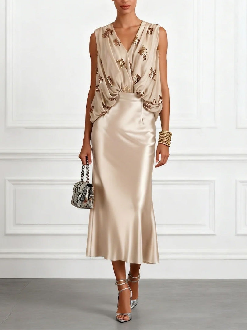 Elegantes zweiteiliges Set aus Pailletten und Satin in Champagner