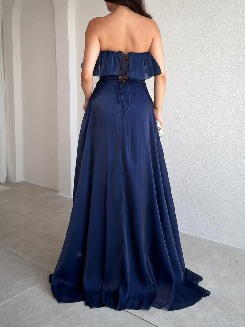 Elegantes trägerloses Korsett-Maxikleid mit Rüschen und hohem Schlitz