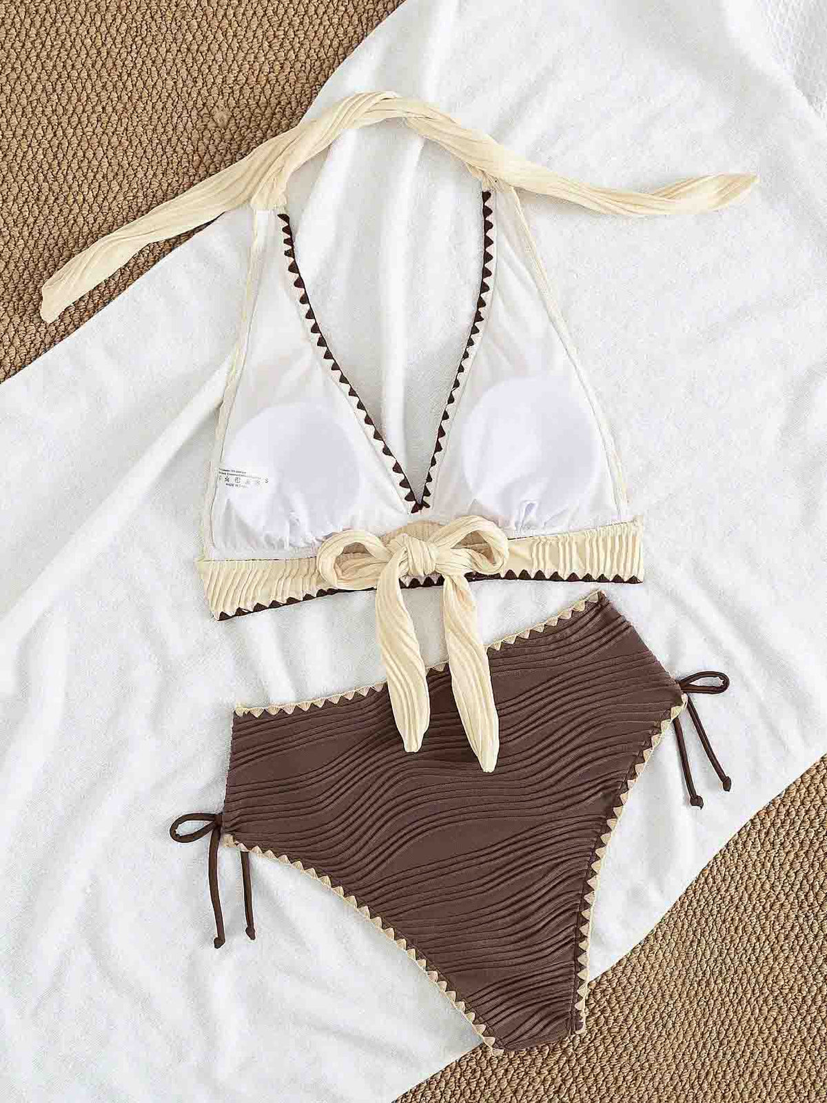 Retro-Bikini-Set mit zweifarbigem Design und hoher Taille