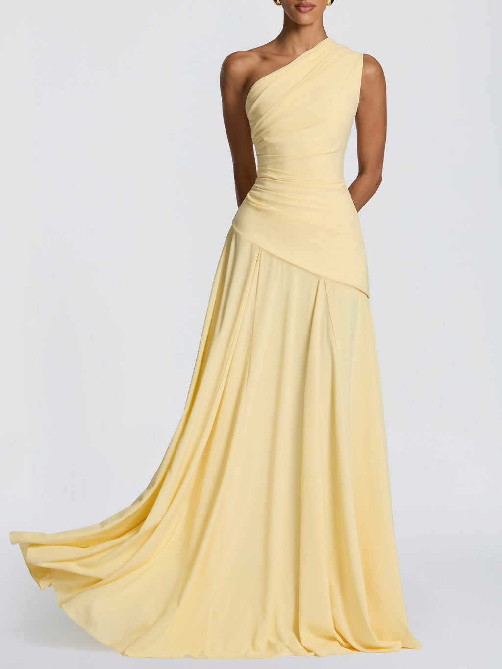 Elegante abito lungo in chiffon monospalla arricciato con cintura da annodare in vita