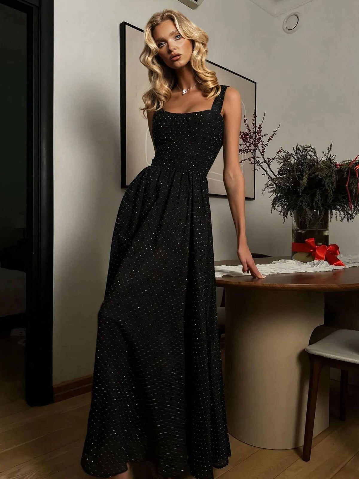 Elegant Sleeveless Fluffy Hem Maxi Dress