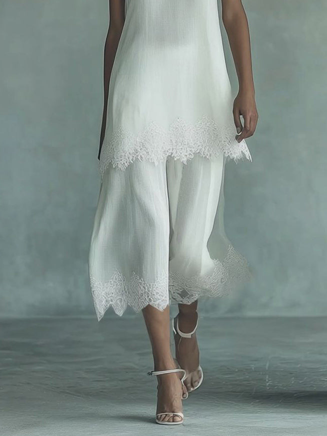 Elegante conjunto de dos piezas con top sin mangas de encaje y falda