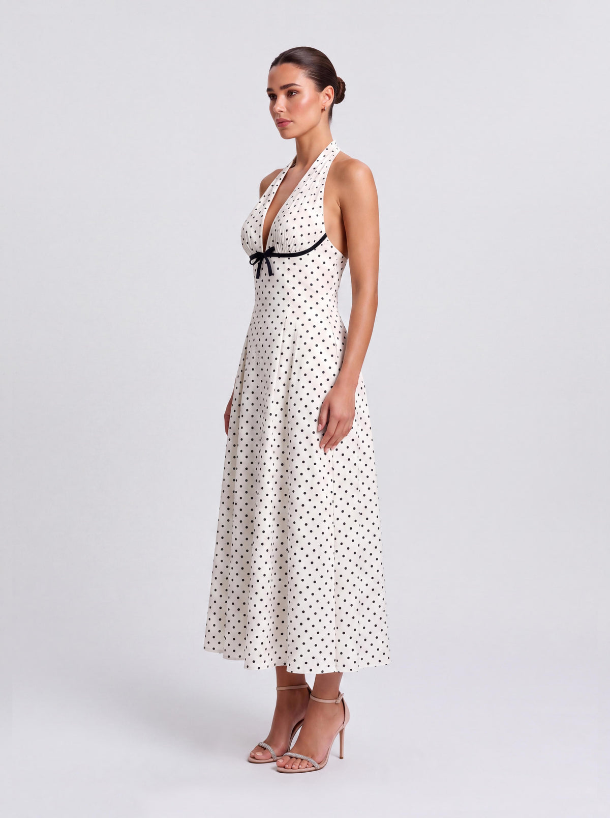 Vestido midi de férias vintage com padrão ondulado, bolinhas e decote em V profundo