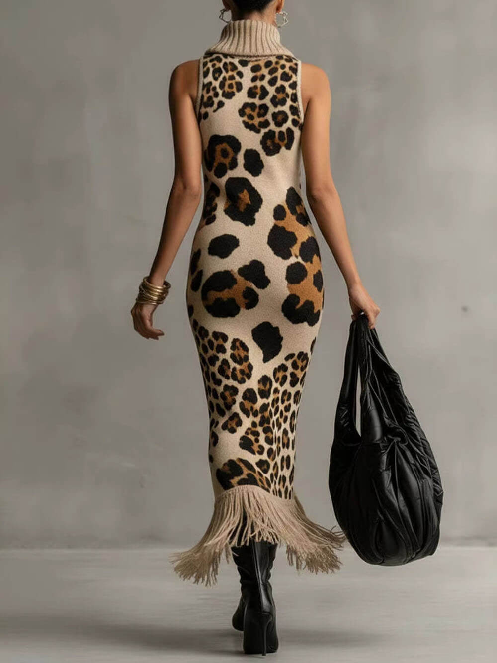 Robe longue en maille moulante à col roulé, sans manches, avec franges et imprimé léopard