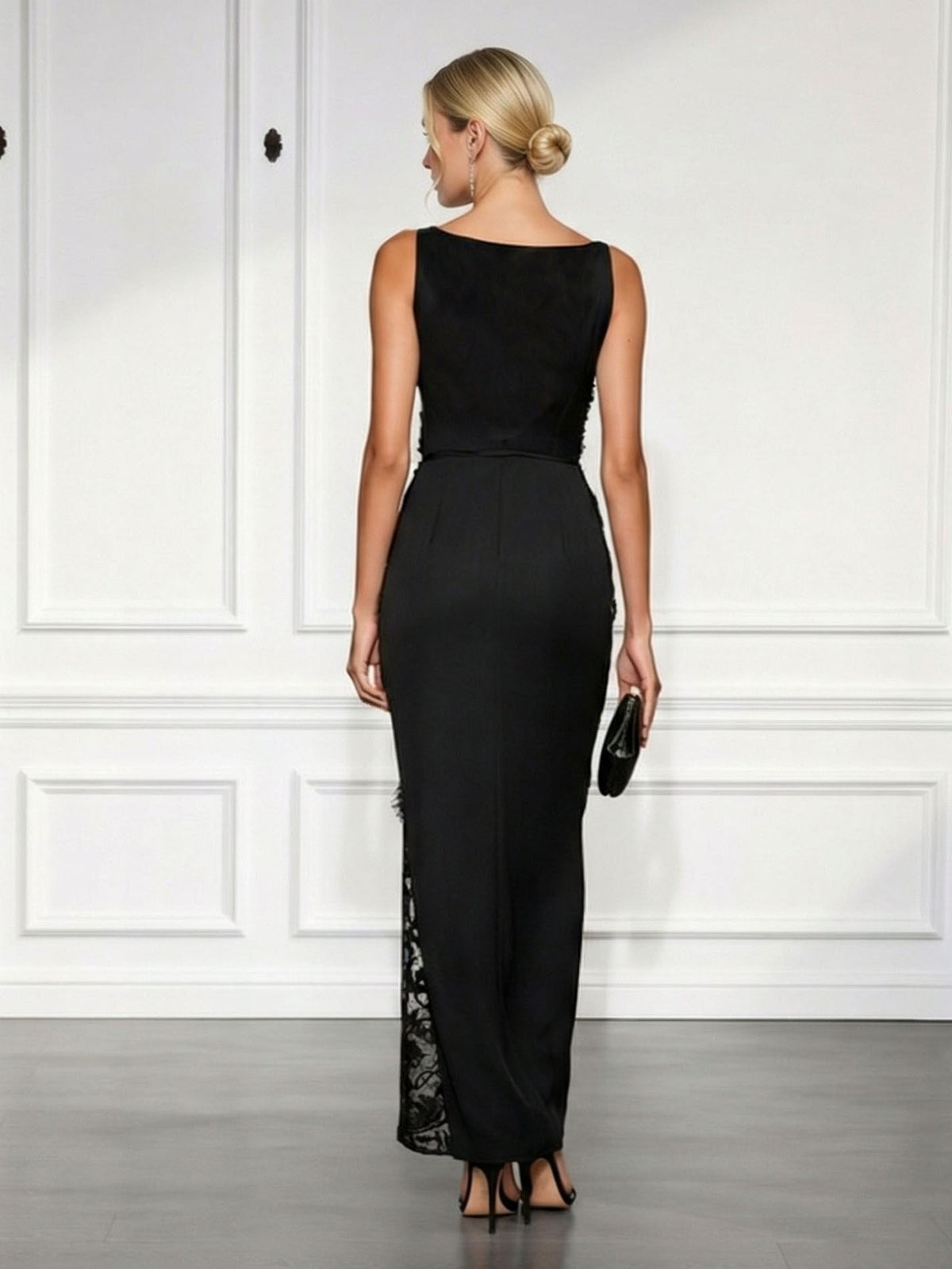Sexy Maxikleid mit Spitzenbesatz, tiefem V-Ausschnitt und hohem Schlitz