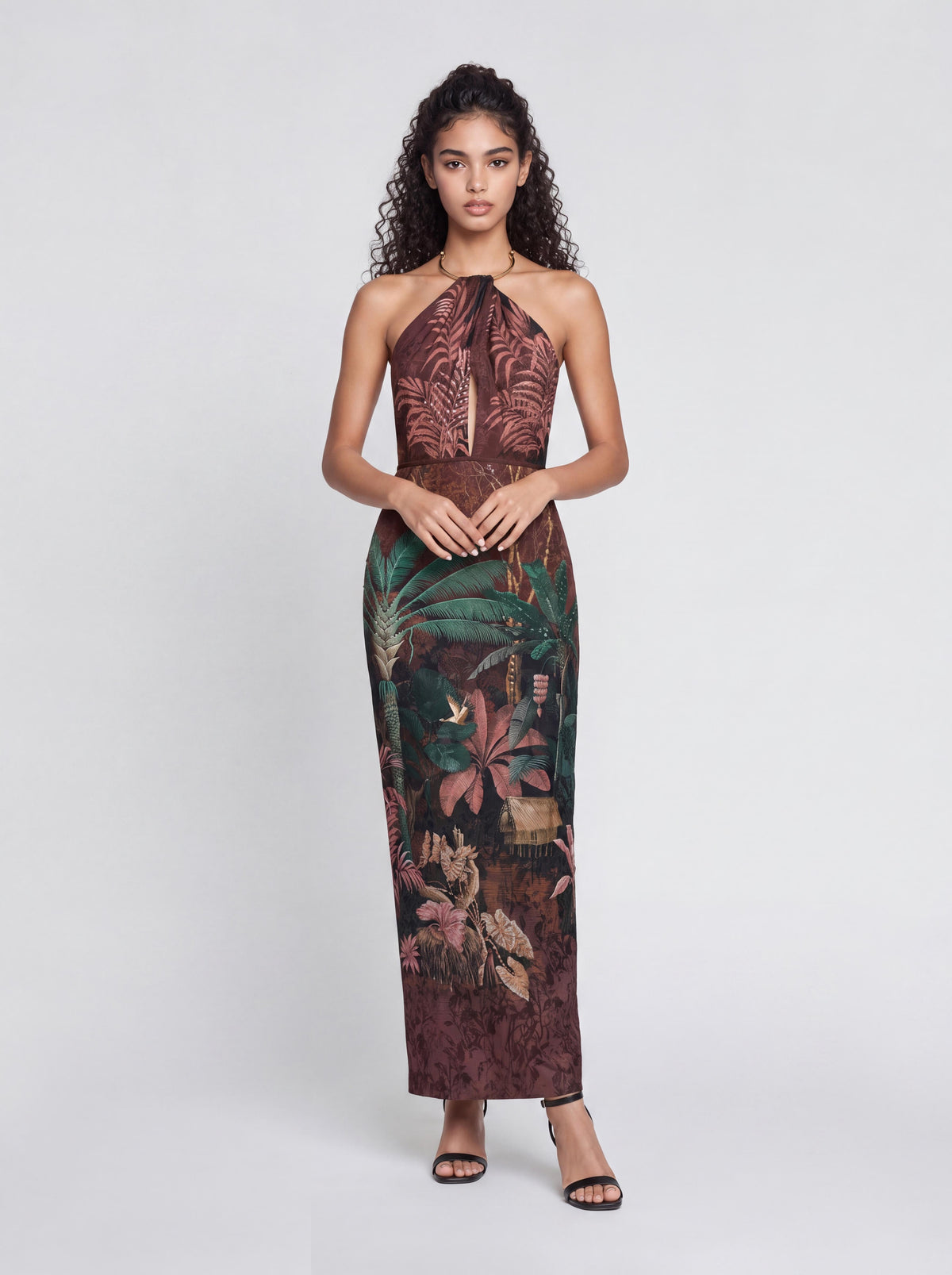 Vestido ajustado de cuello alto con estampado de selva tropical