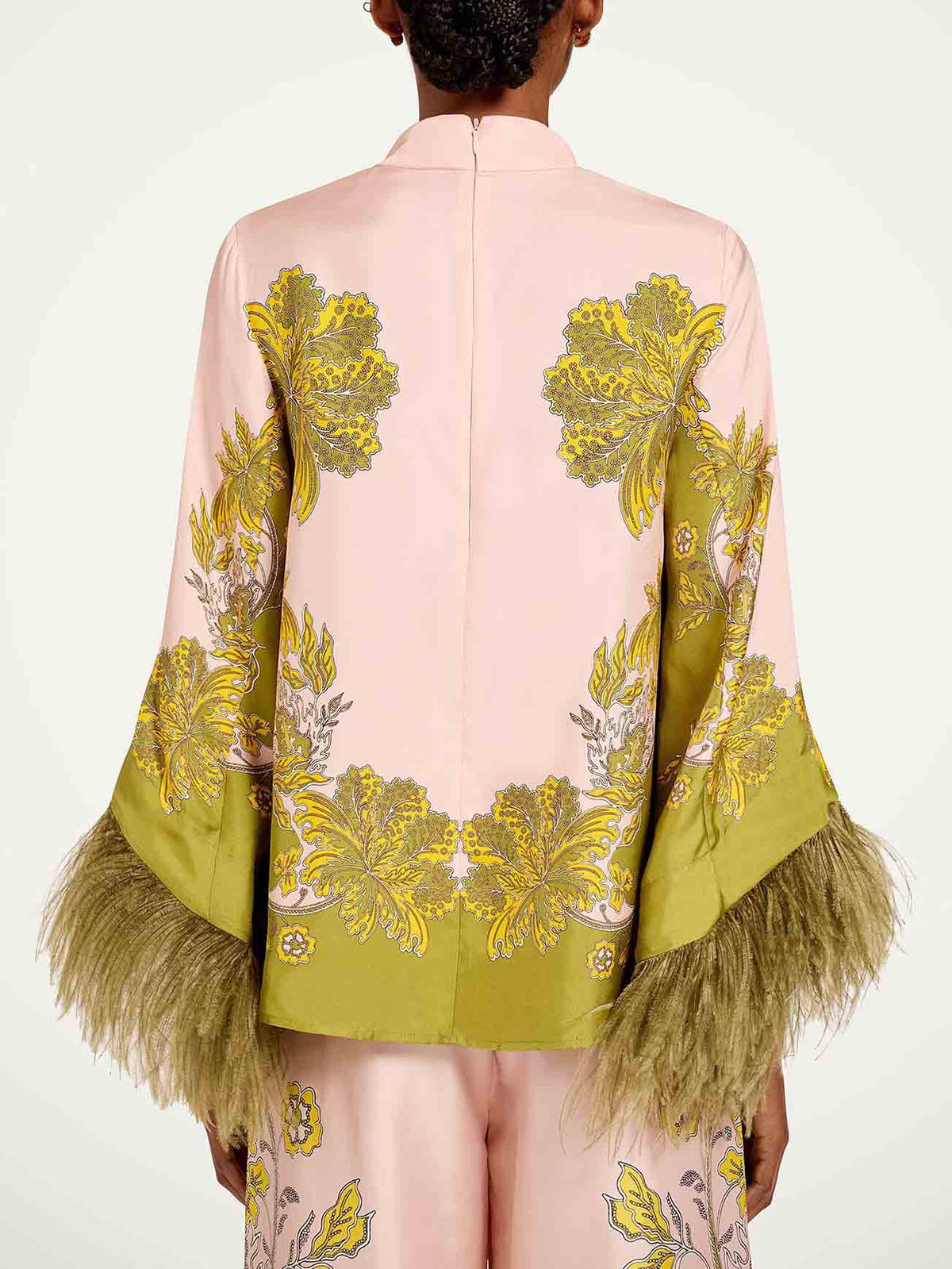 Exquisites Crop-Top mit Federsaum und Blumenmuster