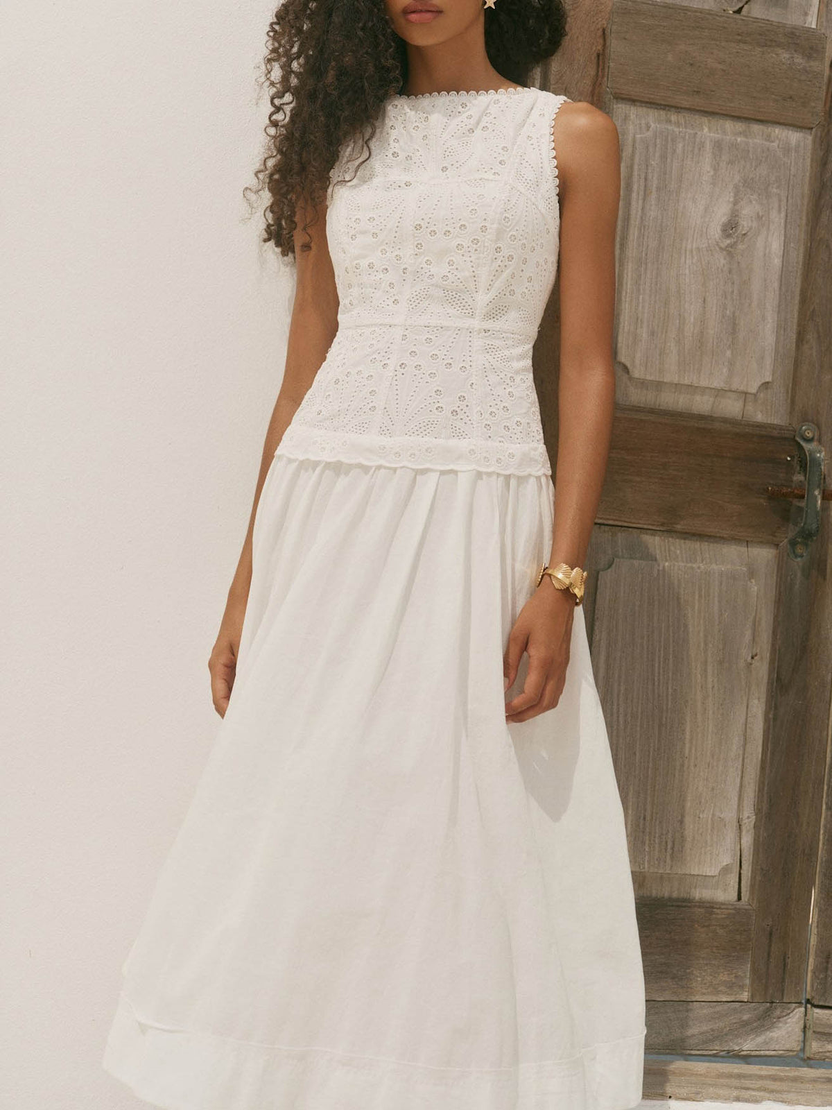 Elegantes ärmelloses Midikleid mit Spitzeneinsatz