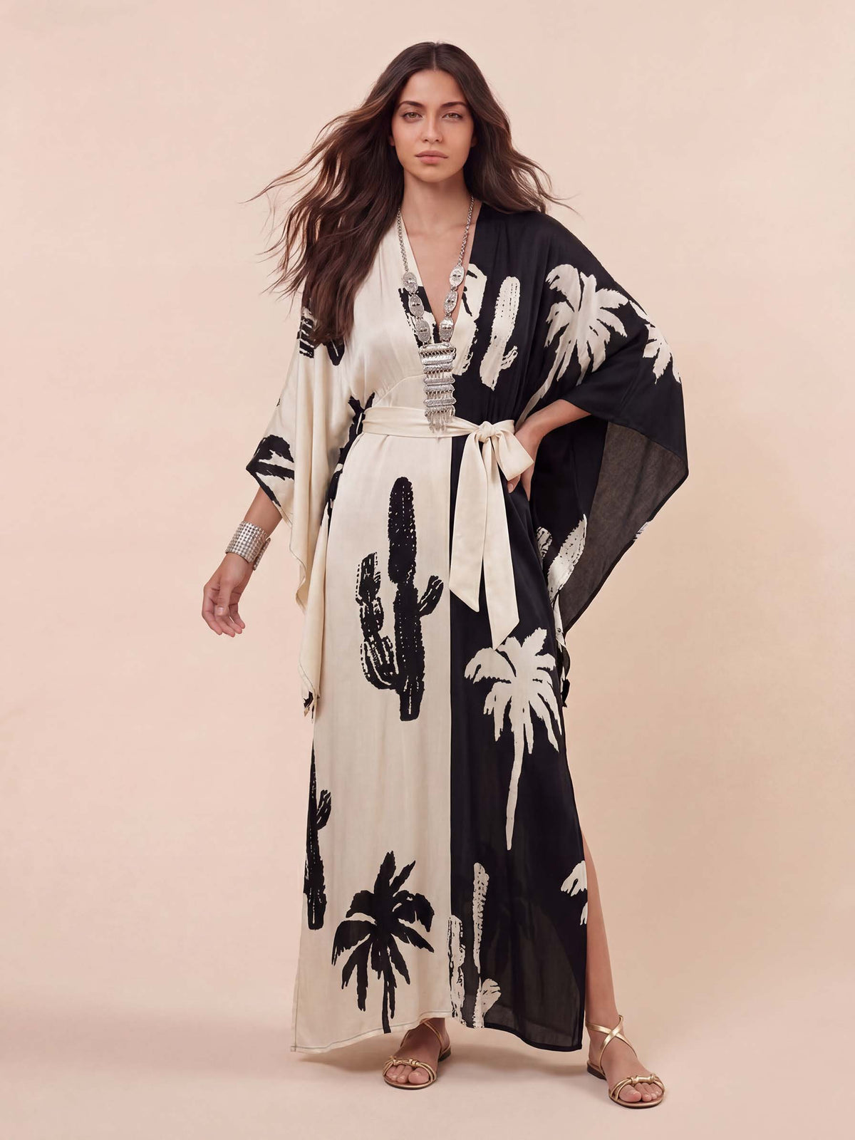 Kaftan-Maxikleid im Boho-Stil mit Palmenprint und Farbblockdesign