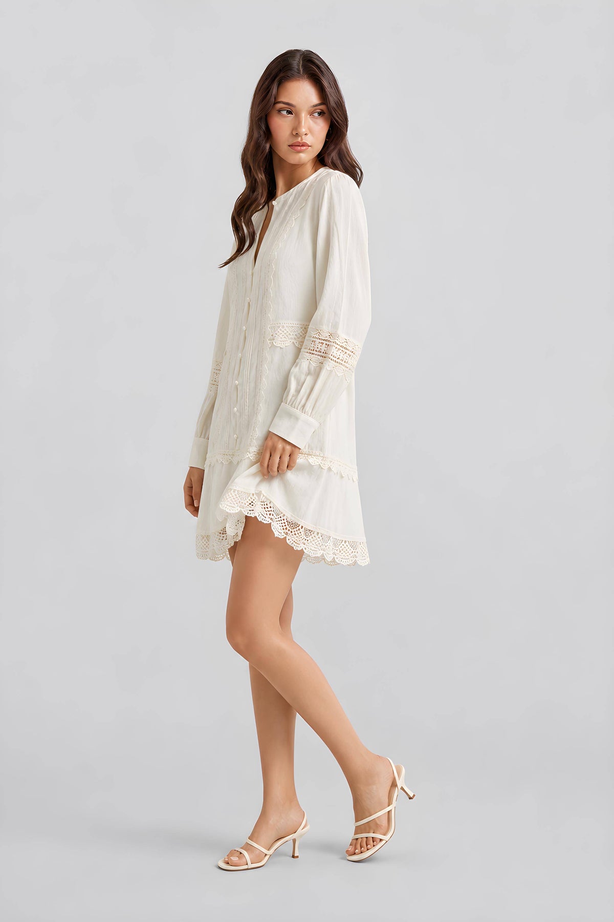 Abiti mini casual boho in pizzo traforato con maniche lunghe e scollo a V