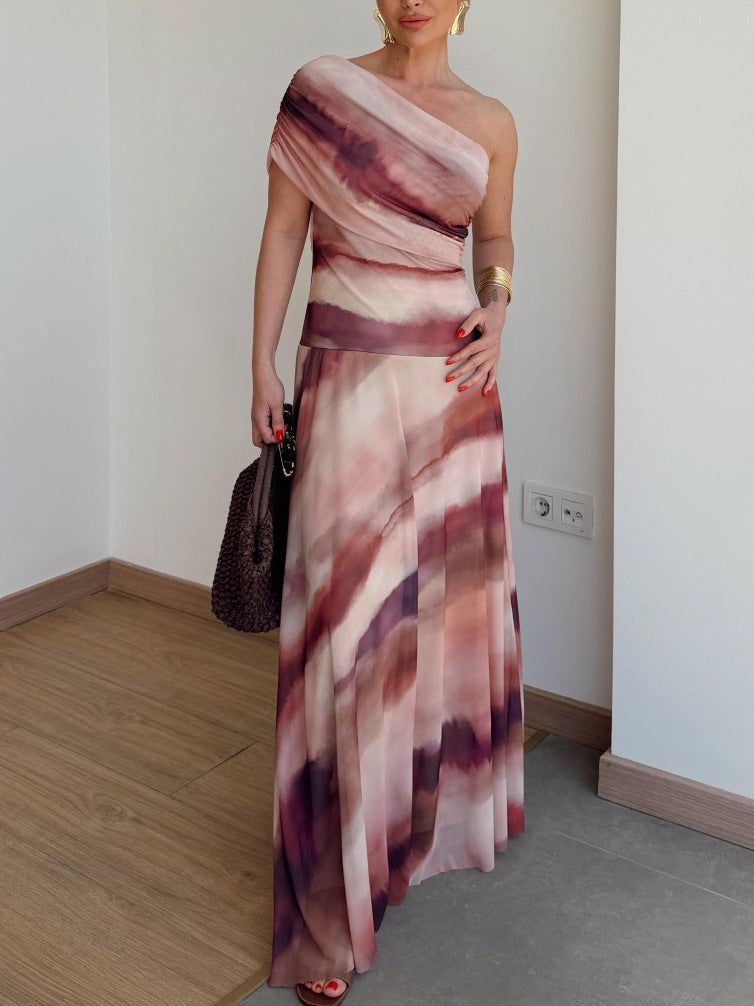 Elegantes Maxikleid mit One-Shoulder-Schnitt, Mesh, Ombre-Effekt und Batikprint