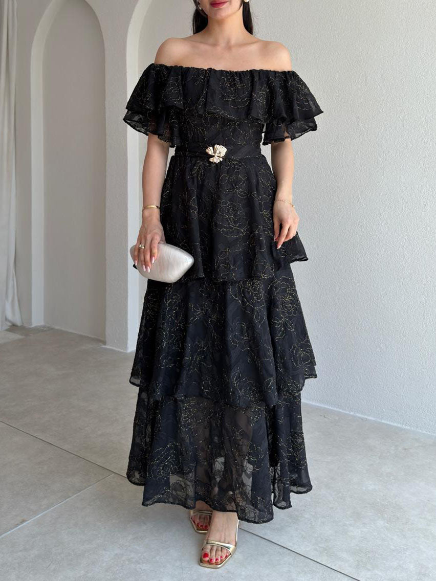 Exquisites schulterfreies Maxikleid mit Rüschen, Gürtel, Stufen und floraler Spitze
