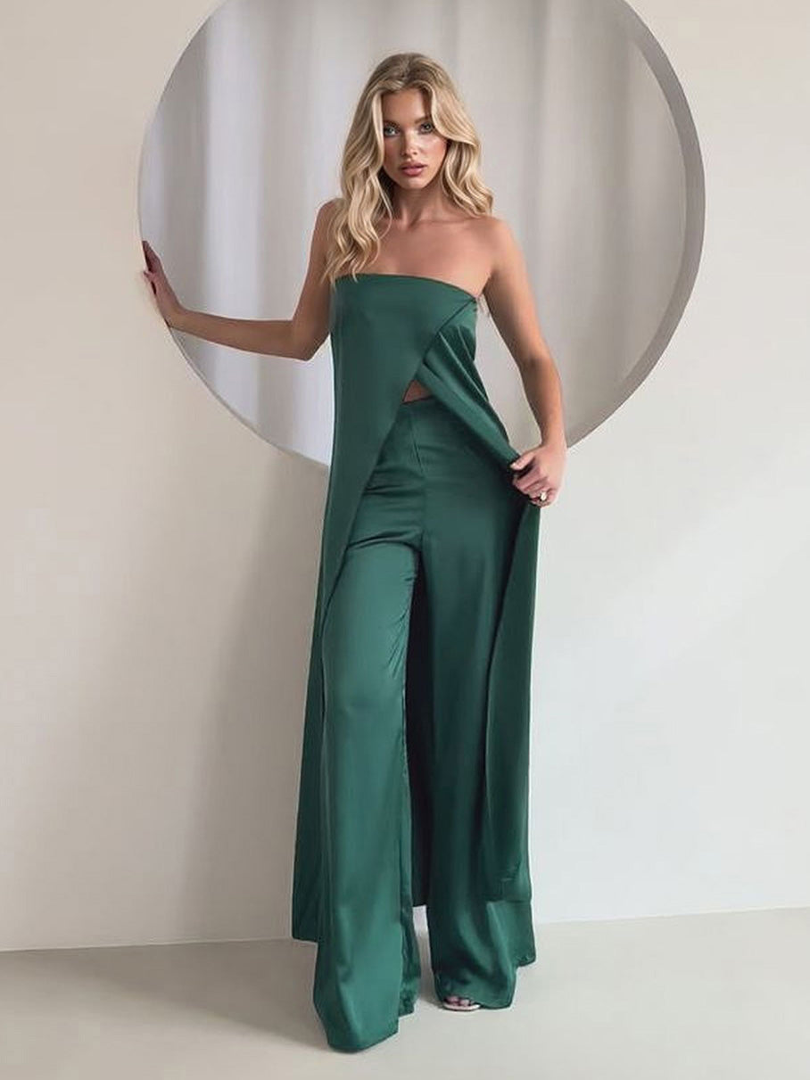 Conjunto elegante de duas peças, com top cai-cai de cetim e calças