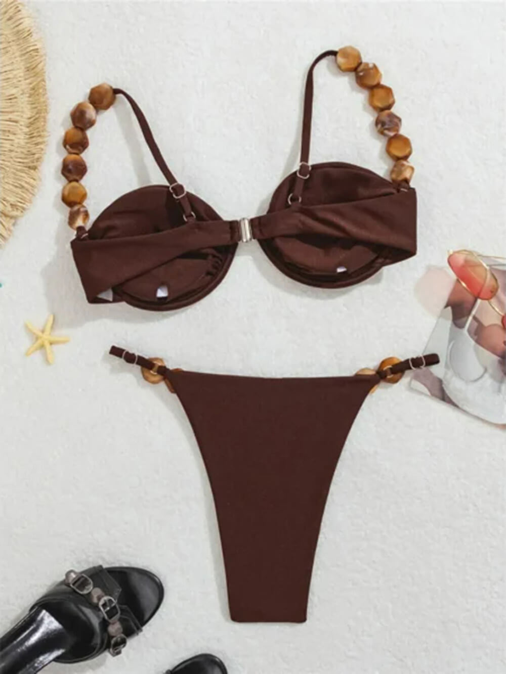 Sensual conjunto de bikini elástico de dos piezas con cuentas, único y a la moda