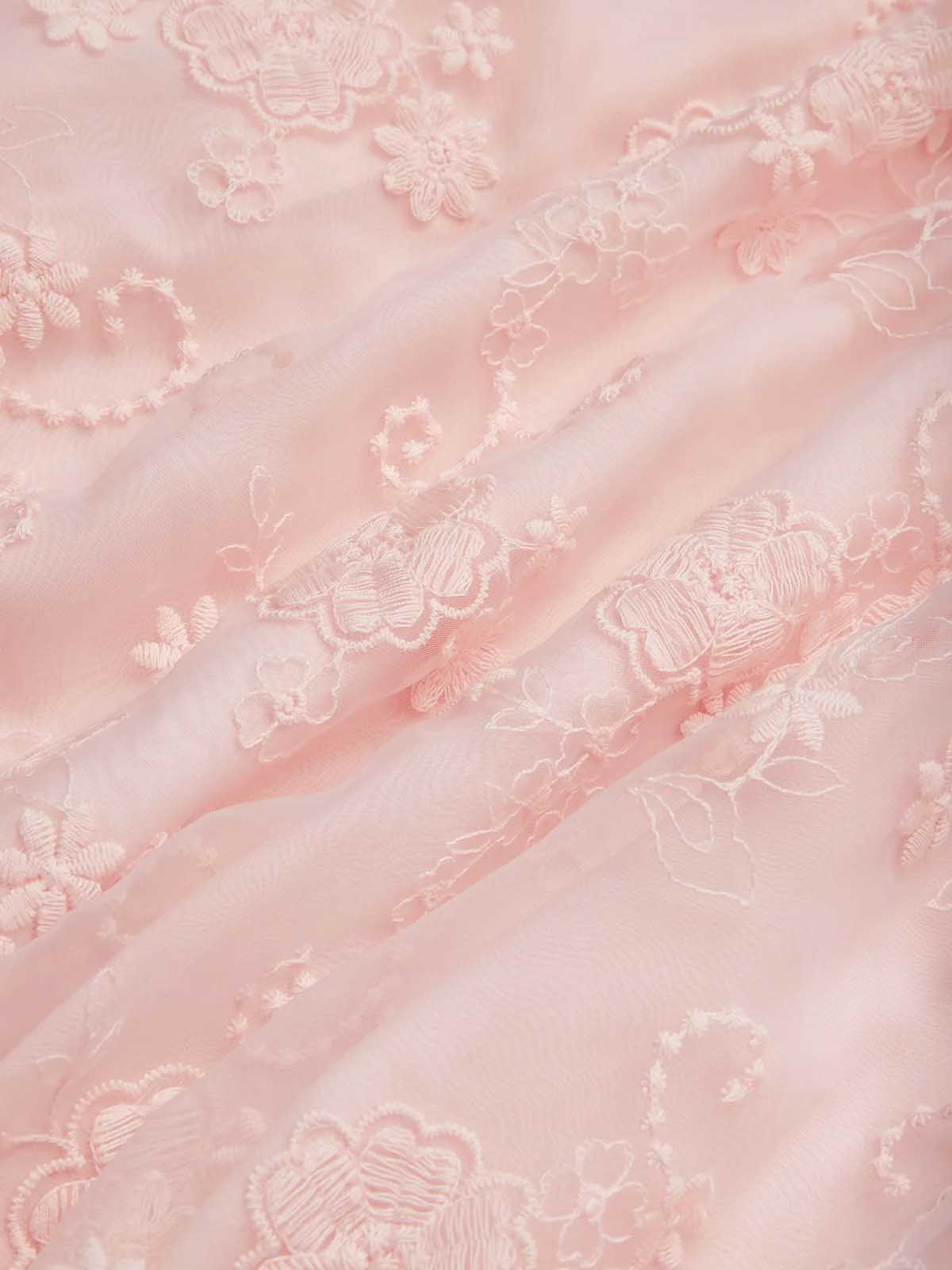 Abito midi elegante con scollo a V, ricami in pizzo e laccetto sul davanti