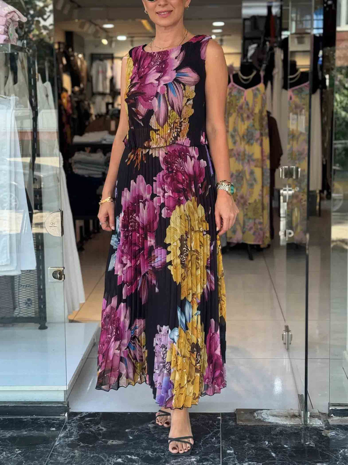 Elegant Double-layered Pleated Chiffon Printed Maxi Dress