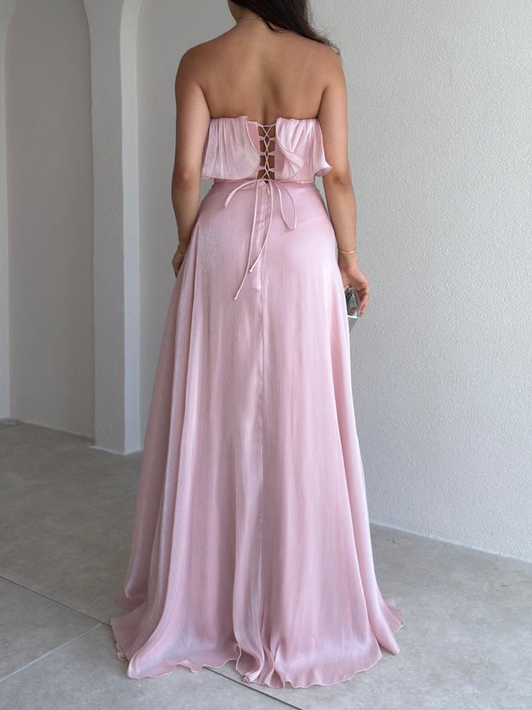 Elegantes trägerloses Korsett-Maxikleid mit Rüschen und hohem Schlitz