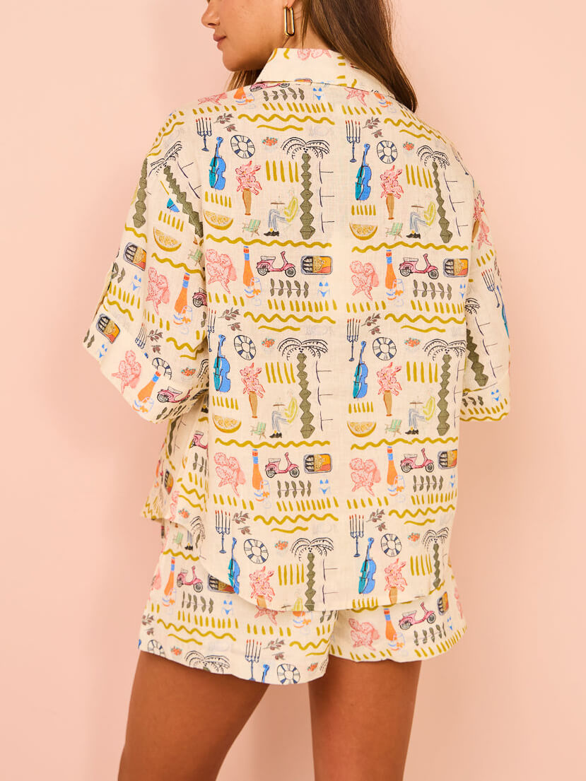 Conjunto de duas peças casual com calções largos estampados