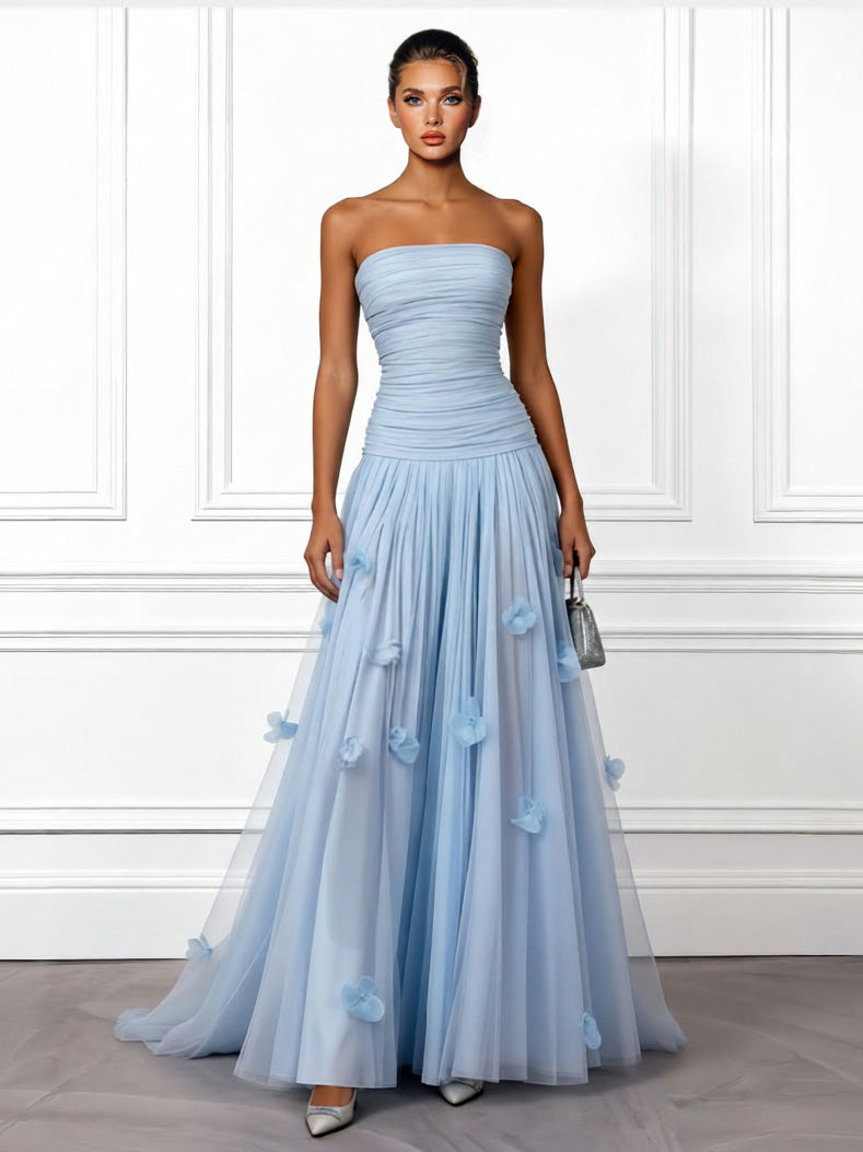Elegantes gelbes trägerloses Abend-Maxikleid aus gerafftem Tüll