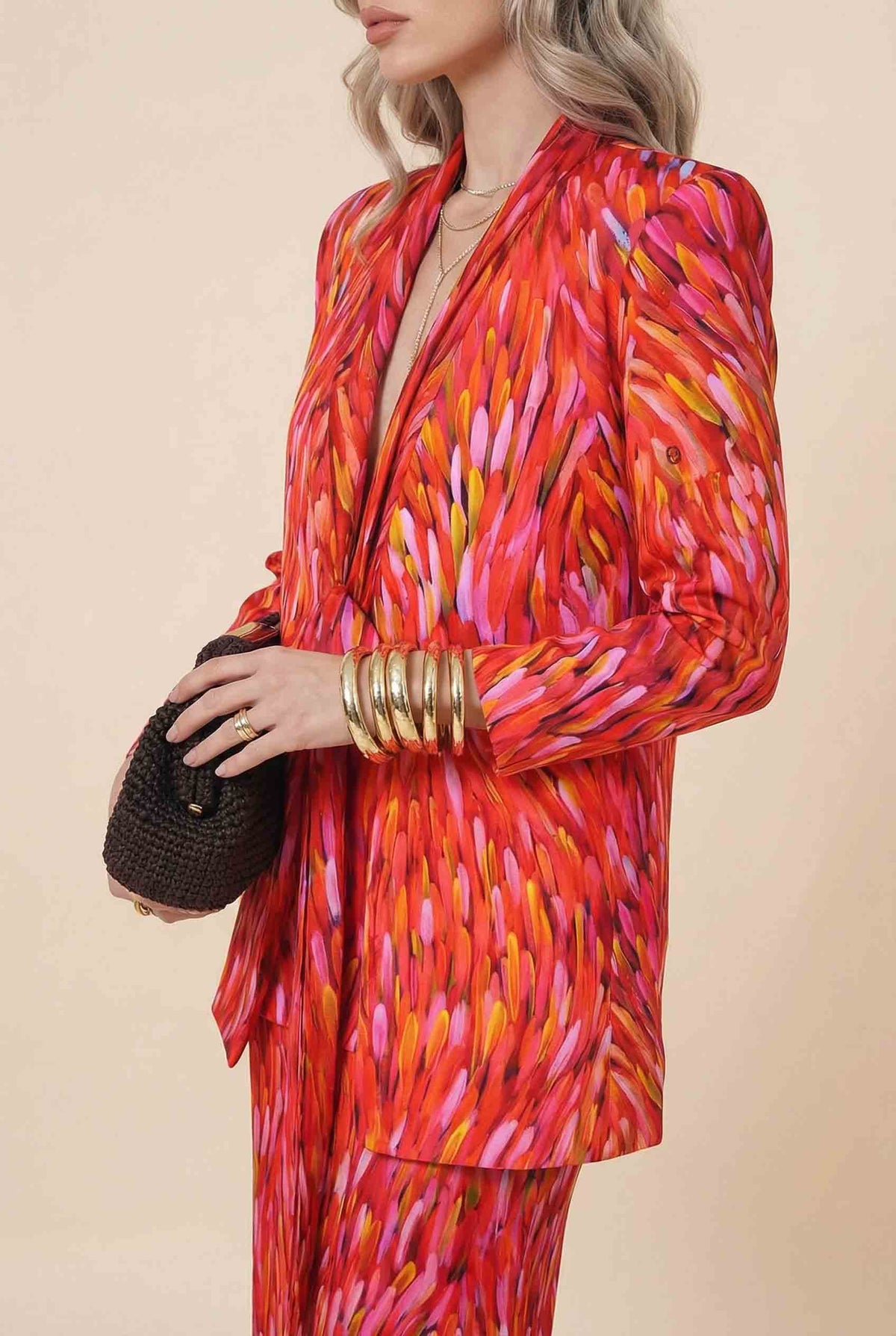 Einzigartiges Set aus bedrucktem Blazer und Hose mit weitem Bein