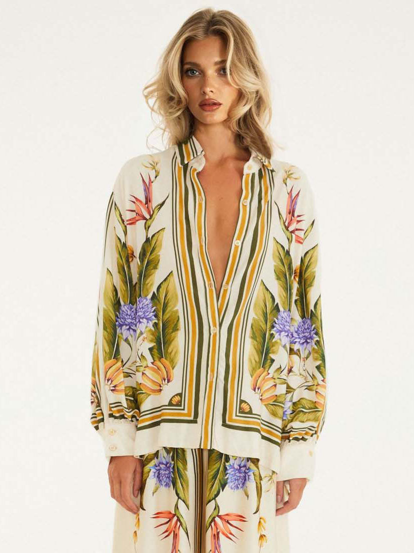 Camisa refinada de satén con estampado floral