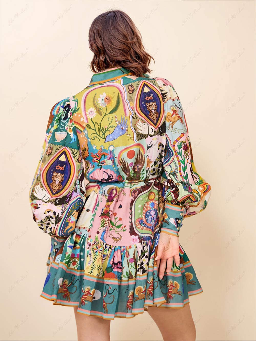 Vestido mini casual com padrão perene de graffiti