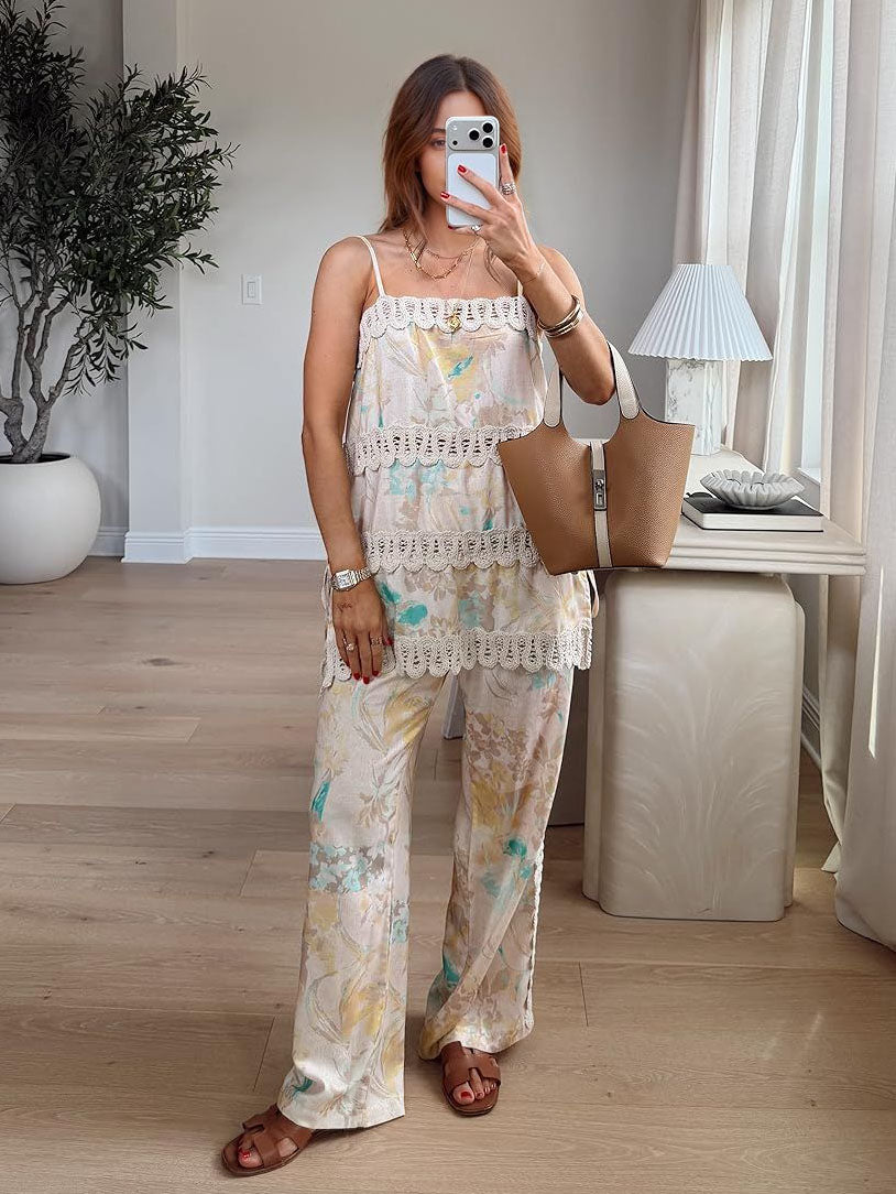 Elegante set con canotta con bordo in pizzo e pantaloni a gamba larga
