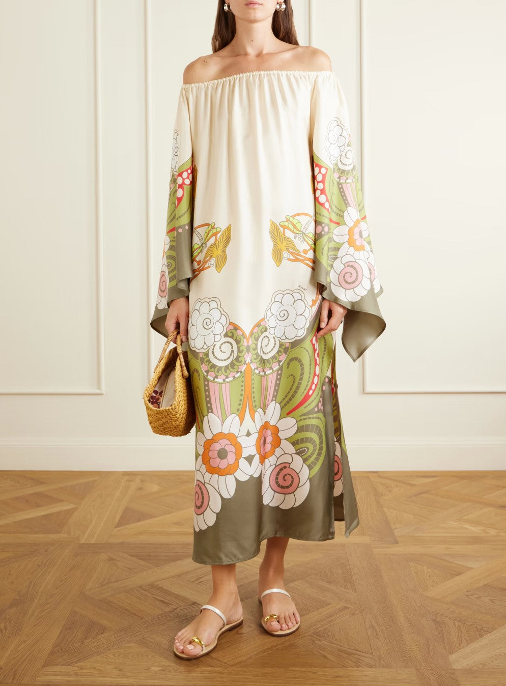 Abito midi retrò in raso a stampa floreale, con spalle scoperte, maniche a campana, vestibilità ampia e spacco