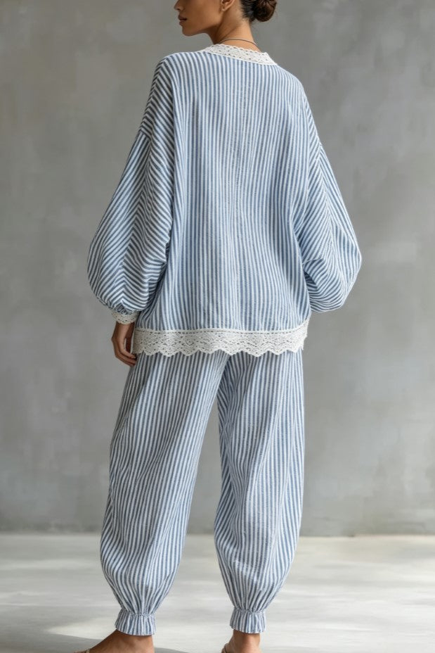 Ensemble deux pièces à col V, bordure en dentelle, rayures, manches lanternes et pantalon de jogging