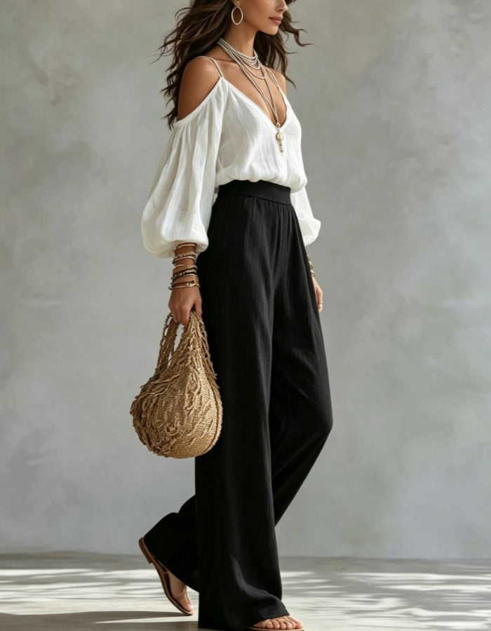 Ensemble deux pièces avec haut à col V, épaules dénudées et manches bouffantes et pantalon large taille haute