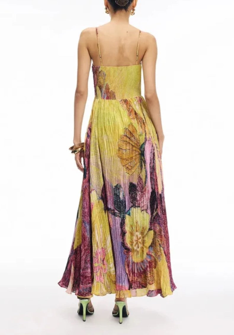Vestido comprido plissado com padrão floral de pintura a óleo e alças finas