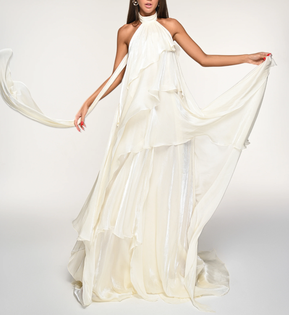 Vestido de noite comprido em chiffon, sem mangas, com decote halter, folhos e brilho, para convidadas de casamento