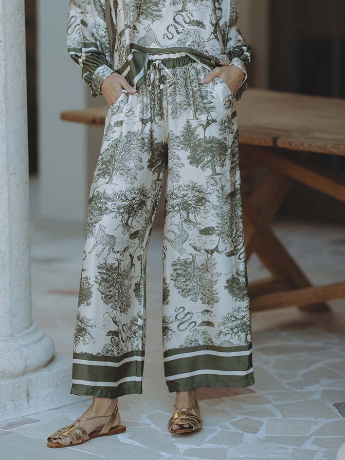Pantalon ample en satin à imprimé floral jungle et jambes larges