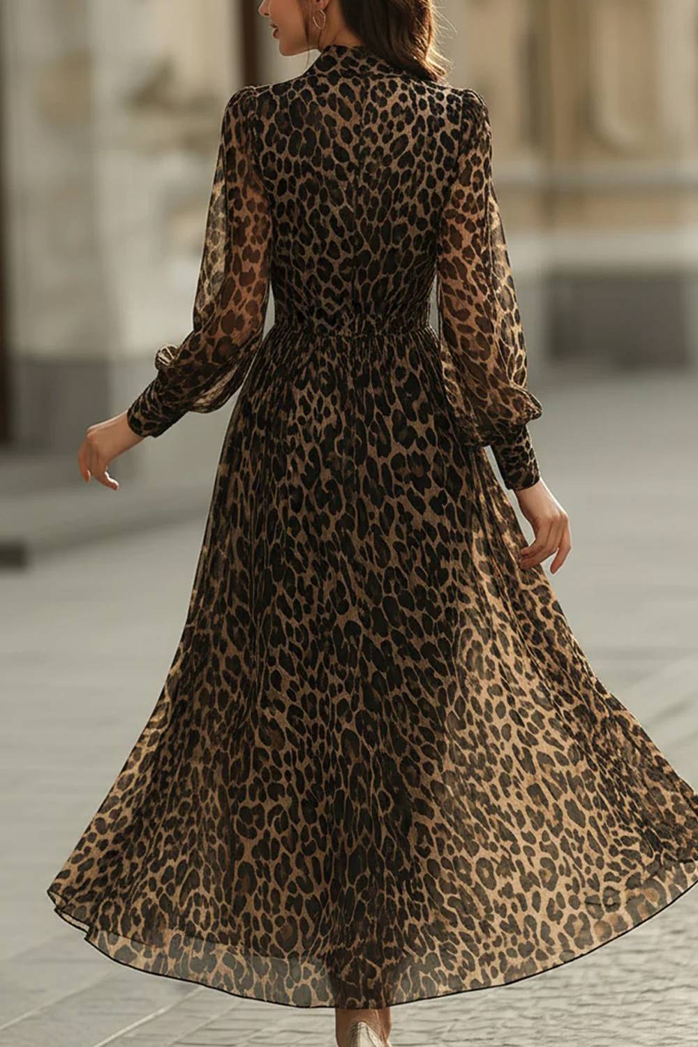 Vestido vaporoso de largo medio con cuello de blazer cruzado, escote en V, estampado de leopardo y mangas abullonadas