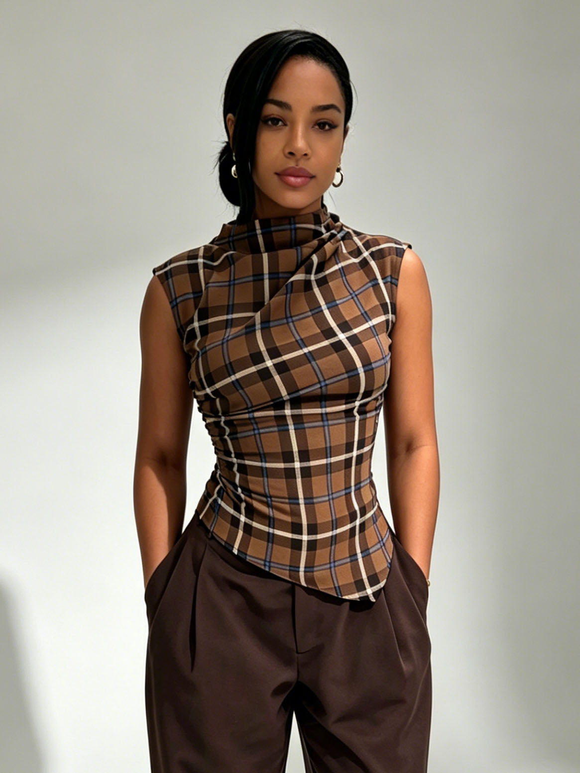 Ensemble décontracté avec haut plissé à carreaux et pantalon large