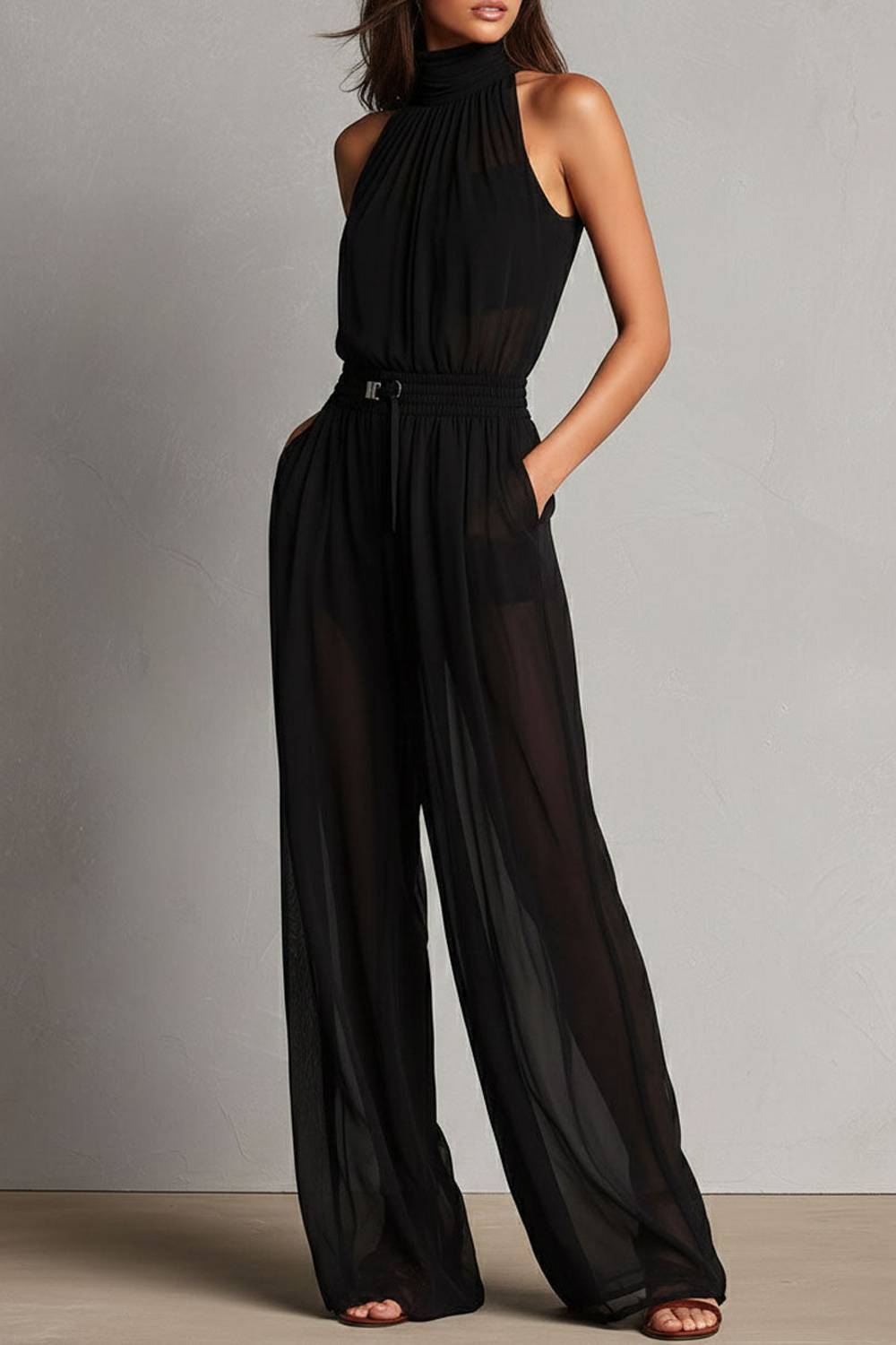 Combinaison à col montant, taille smockée et jambes larges, avec poches