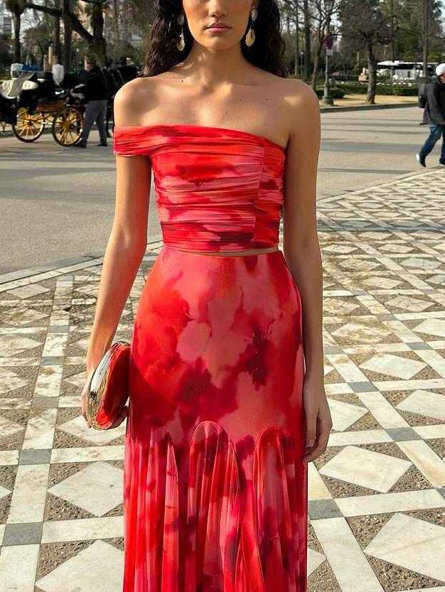 Ensemble deux pièces original avec bustier imprimé et jupe