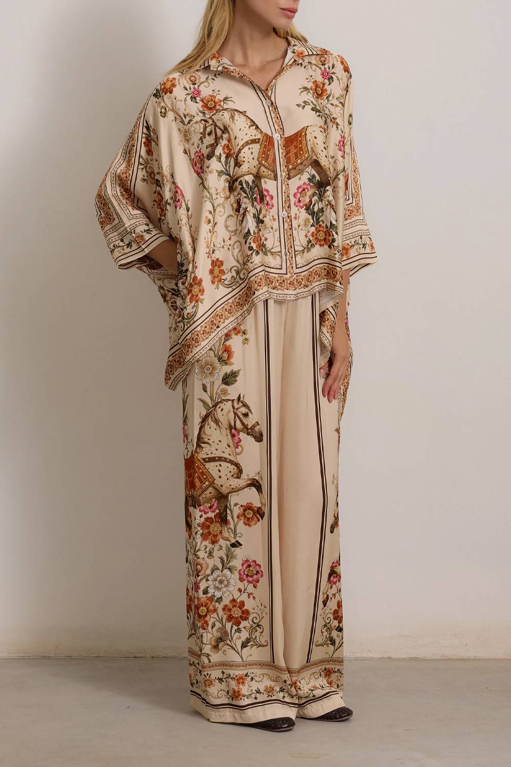 Vintage Horse Floral Print Cape‑Sleeve Shirt & Wide‑Leg Pants Two‑Piece Set