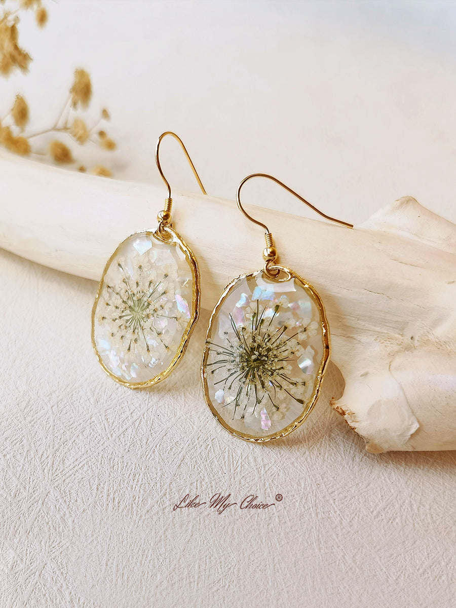 Pendientes con flores prensadas - flores de zanahoria silvestre ovaladas