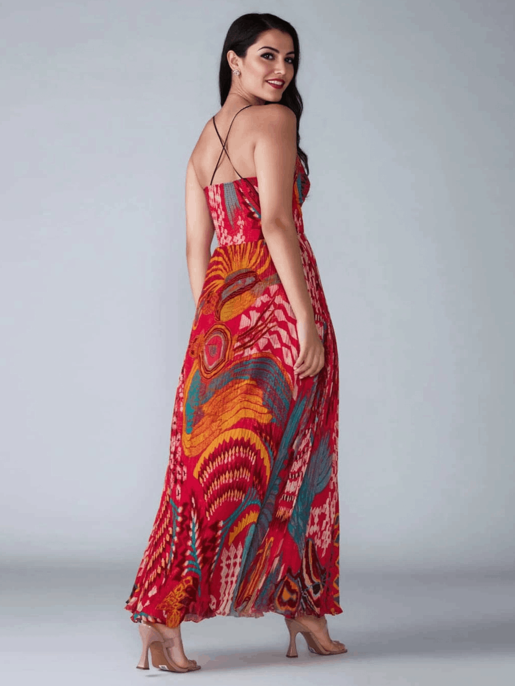 Vestido maxi evasé com estampado original e alças finas