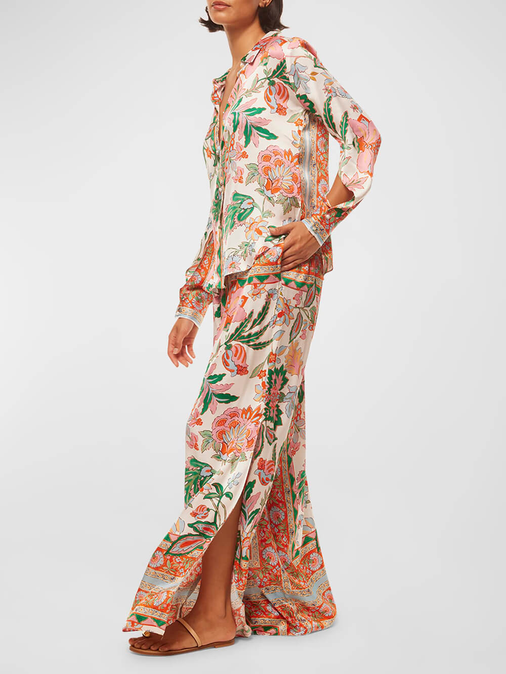 Blusas com estampado floral original e racha