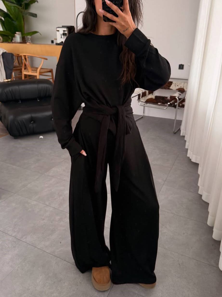 Ensemble avec pull à lacets et pantalon à jambes larges