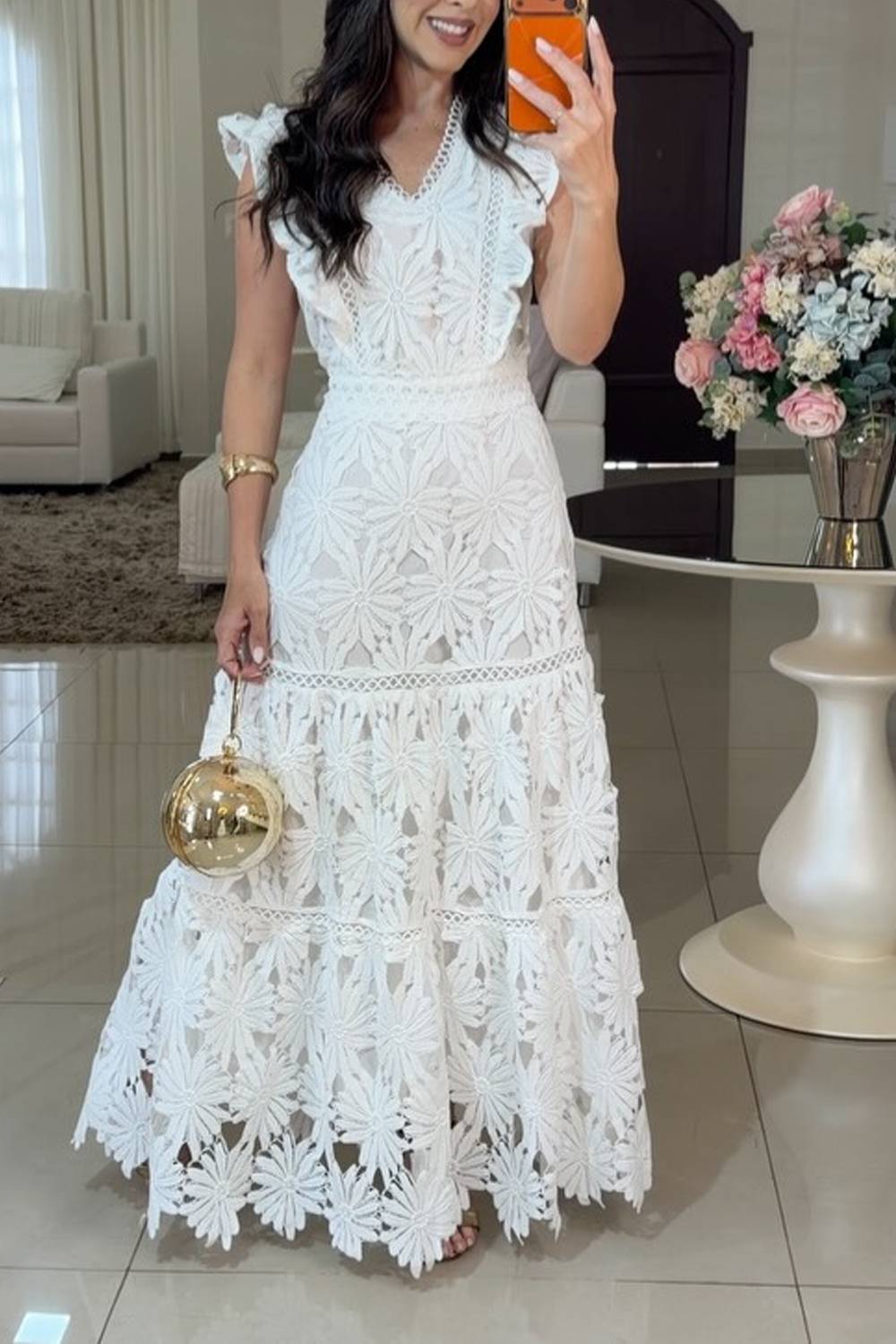 Robe longue étagée en dentelle crochetée à volants, sans manches et col en V