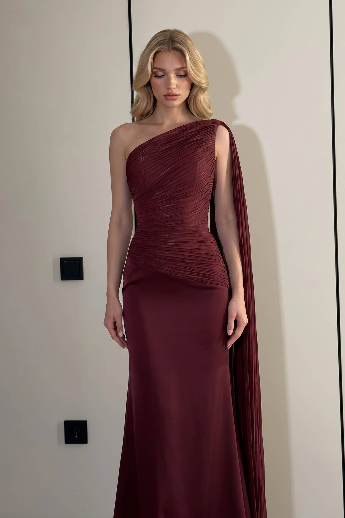 Robe longue à ruban plissé