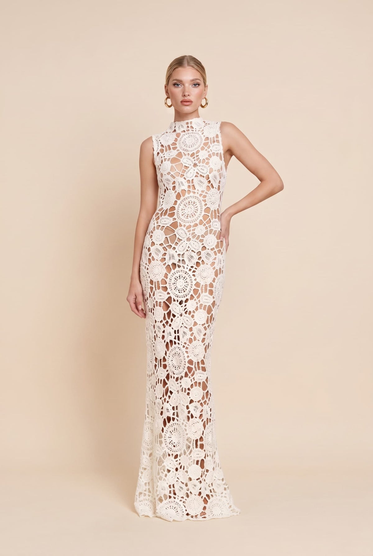 Vestido comprido de renda justo ao corpo, estilo férias