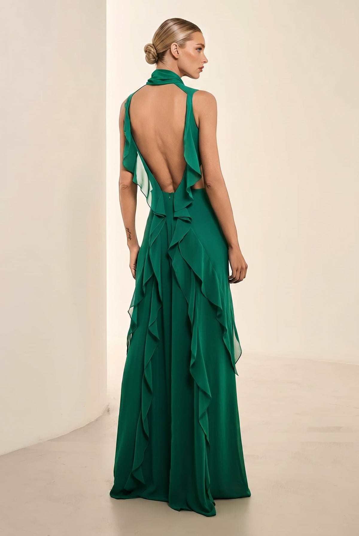 Maxikleid mit Cut-out-Design